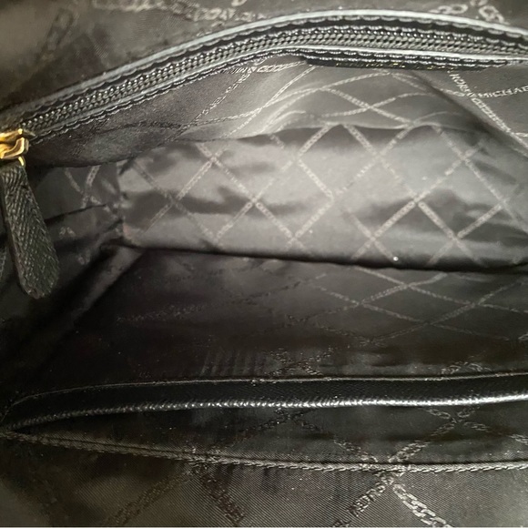 NWOT Michael Kors Large Saffiano Leather Jet Set Charlotte Tote Bag - Picture 7 of 14